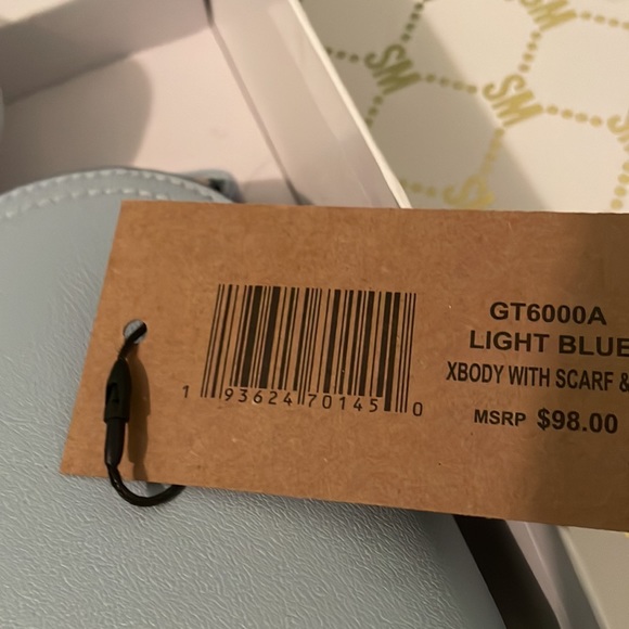 STEVE MADDEN 3pc Set Light Blue Crossbody Purse Earbud Case Scarf Keychain NEW - Picture 9 of 9